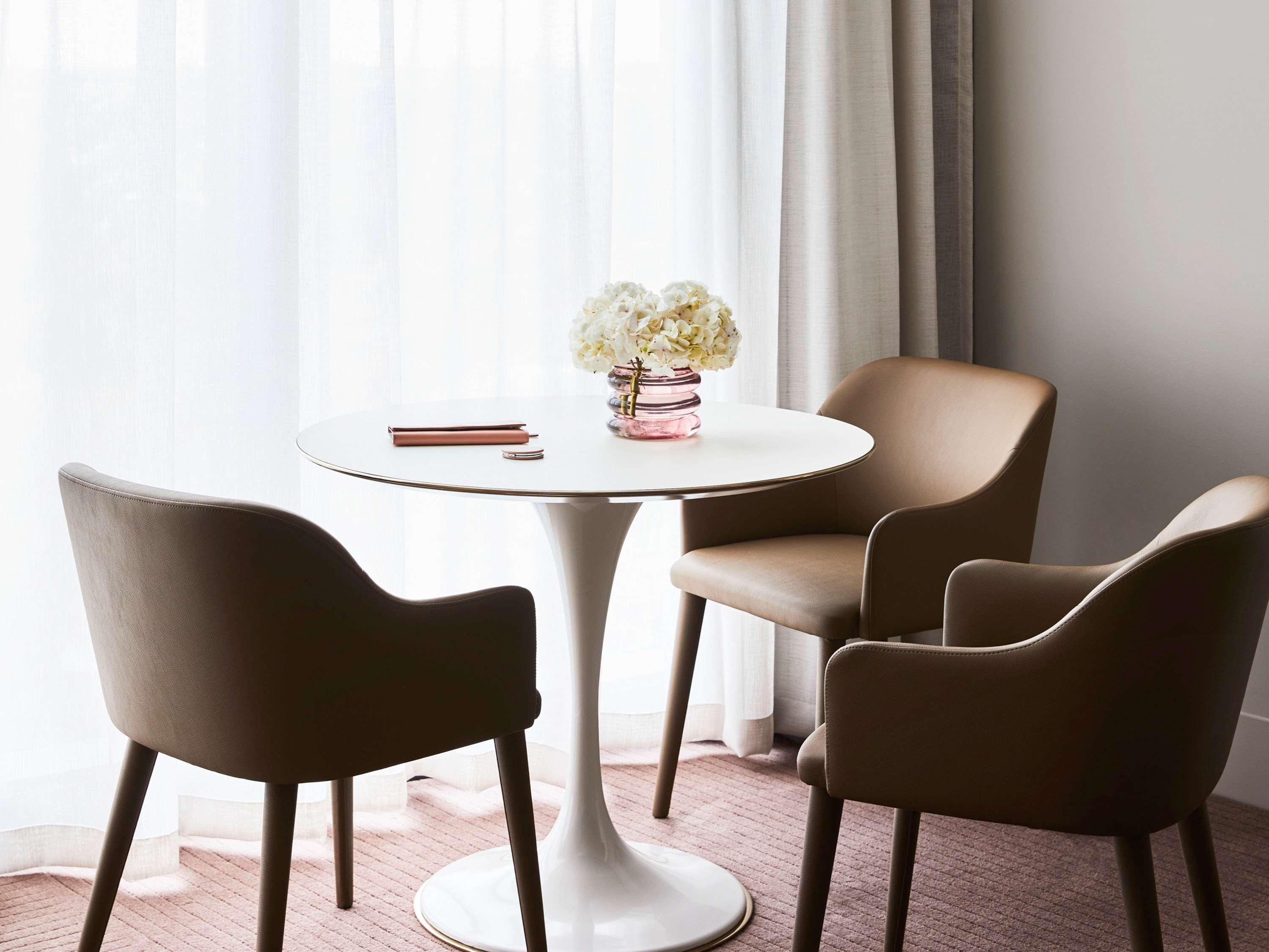 Hotel Chadstone Melbourne Mgallery Collection Kültér fotó A tulip table