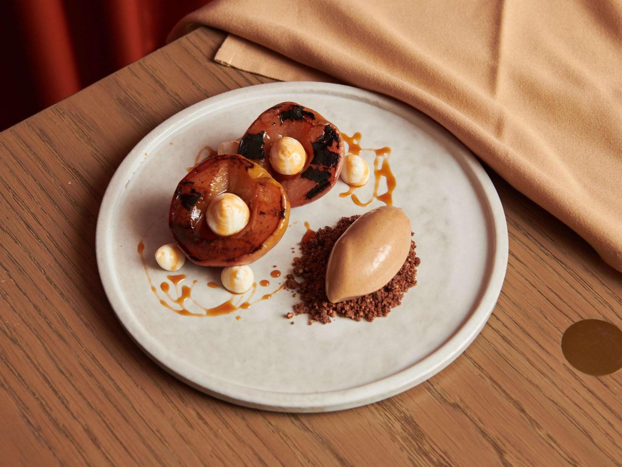 Hotel Chadstone Melbourne Mgallery Collection Kültér fotó A dessert at the restaurant