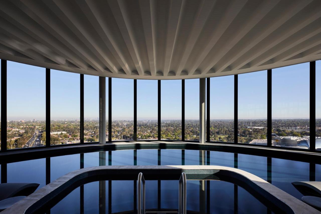 Hotel Chadstone Melbourne Mgallery Collection Kültér fotó The pool at the top of the building